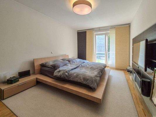 Schlafzimmer zur Gartenseite