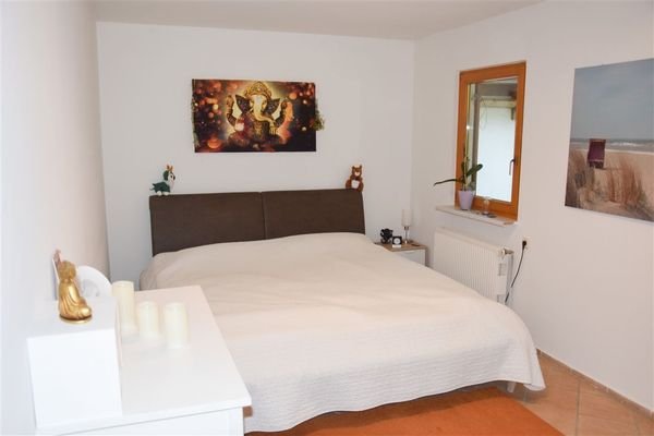 Schlafzimmer II EG