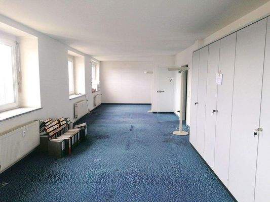 Zimmer, NEUER FUßBODEN wird verlegt