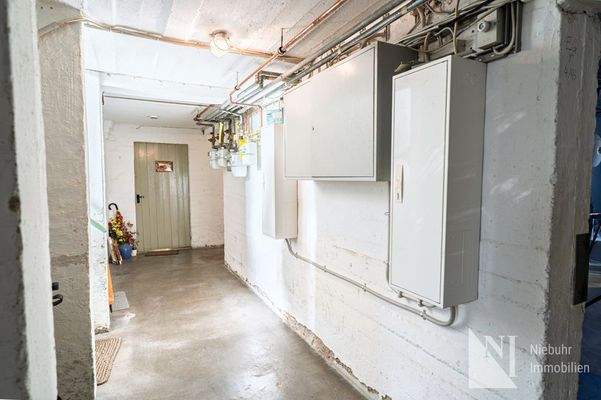 Keller mit Anschlüssen