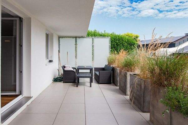 Die großzügige Terrasse