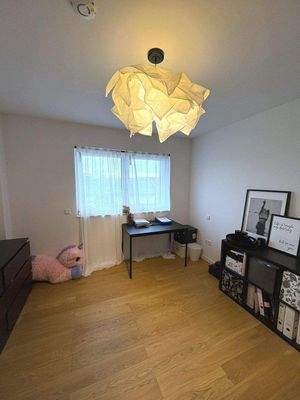 Schlafzimmer/Kinderzimmer/Büro