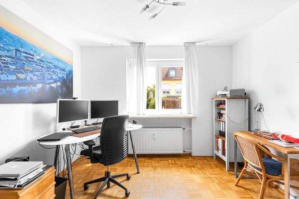 Kinderzimmer/Arbeitszimmer