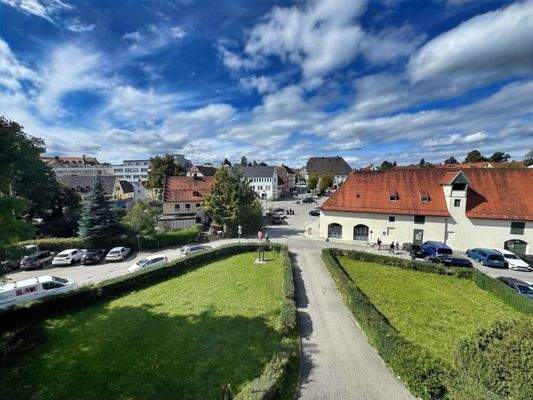Blick aus dem Gewerbeobjekt Richtung Marktplatz