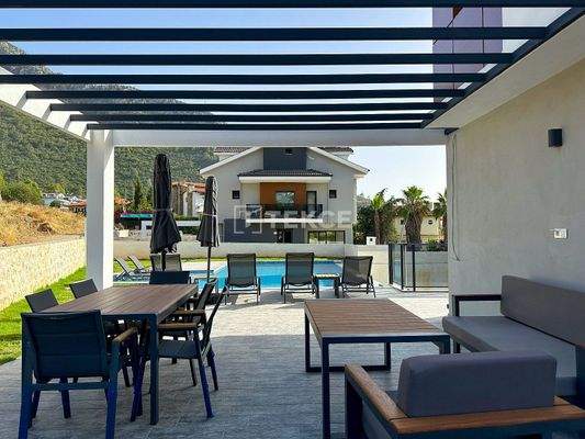 Detached Villas with Spacious Gardens in Fethiye Ölüdeniz