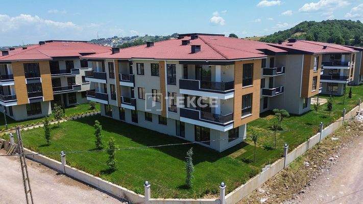 Flats for Sale in a Secure Complex with a Pool in Yalova
