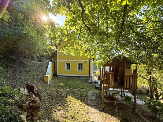 Aussenaufnahme Mai 25