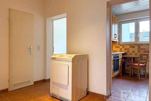 Teilansicht vom Flur zur Küche