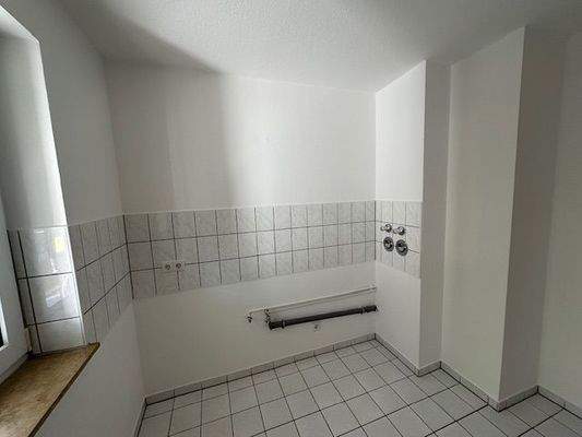 Küche mit Wasser-Abwasseranschlüssen