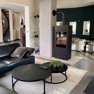 Gesamtaufnahme Wohnzimmer Kamin.JPG