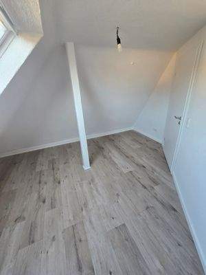 MS 8, DG, Zimmer 3, Bild 1.jpg