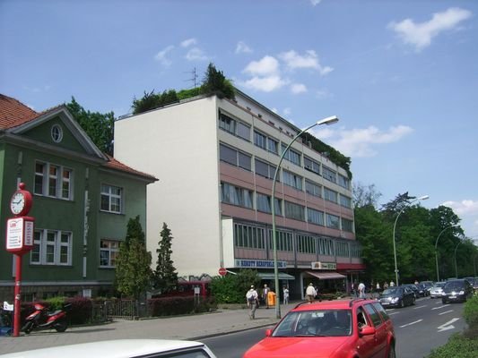 Foto Gebäude Straßenfront.jpg