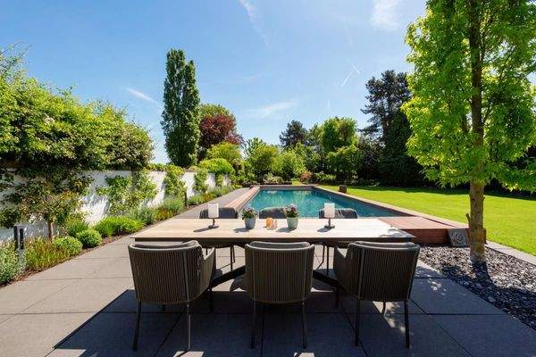 Die Terrasse am Pool 