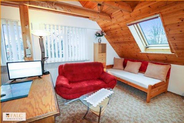 Wohn- und Schlafzimmer