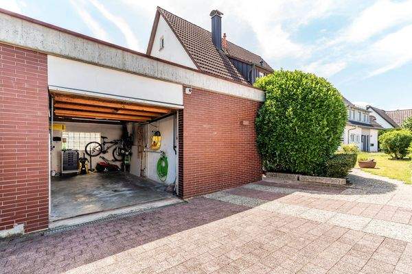 Garage mit direktem Zugang