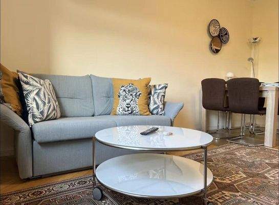 Wohnzimmer mit Essbereich