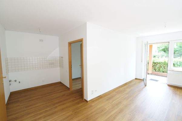 WZ/Kü - 2 Raum WE mit neuen Fubo