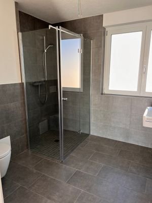 Bad mit Dusche.jpg