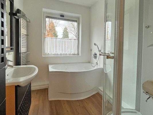 Vollbad im Erdgeschoss