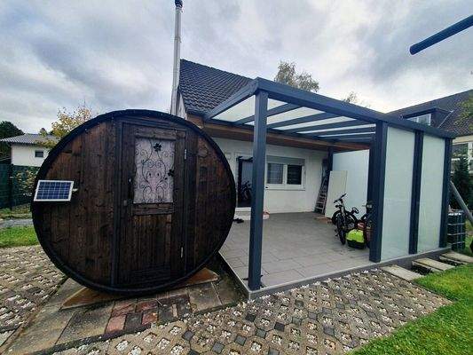 Gartensauna, überdachte Terrasse