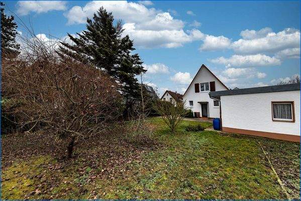 Blick z. Haus/Garten