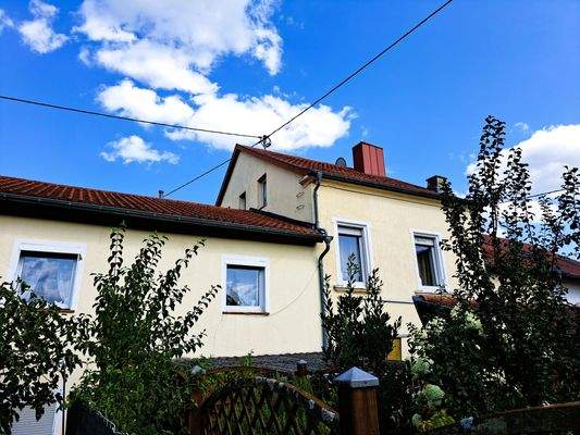 Immobilienperle Veronika Löffler - Rückansicht / Garten