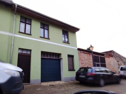Terrasse für Haus Nr. 2 - Zufahrt Garage