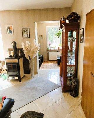 Wohnzimmer mit Blick in die Fernsehecke