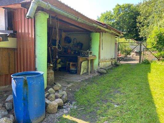 Nebengebäude, Anbau