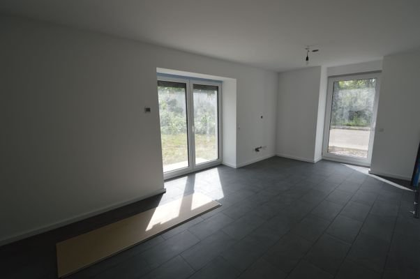 Wohnbereich mit Ausgang zur Terrasse
