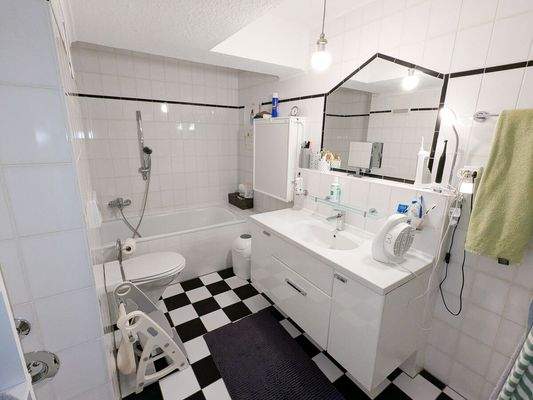 Badezimmer im Obergeschoss