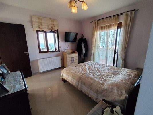 Kreta, Violi Charaki: Exquisites Haus mit Panoramablick auf das Meer und die Stadt Rethymno zu verkaufen