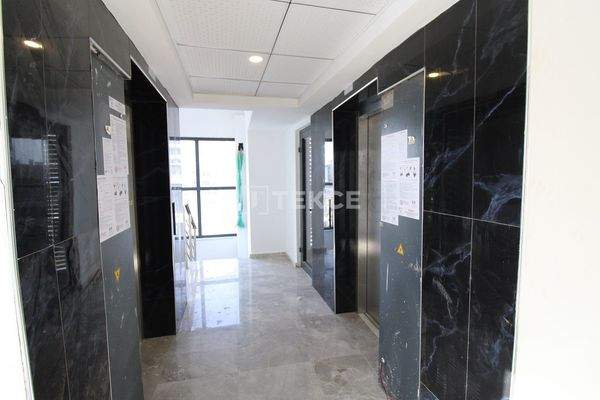 Apartments in a Complex with Terraces in Antalya Altintas