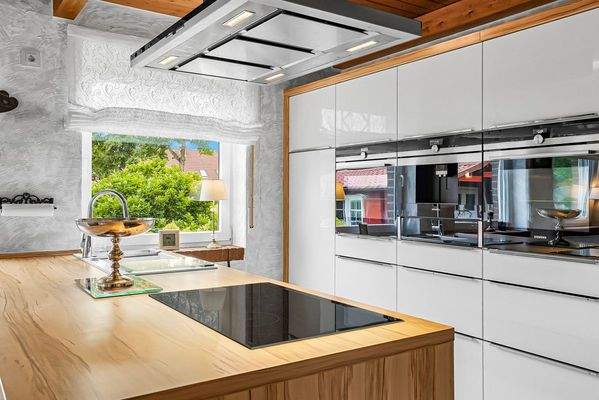 Hochwertige Einbauküche