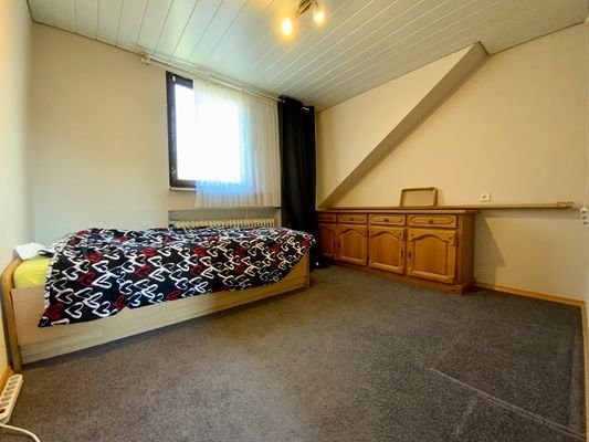Schlafzimmer DG..