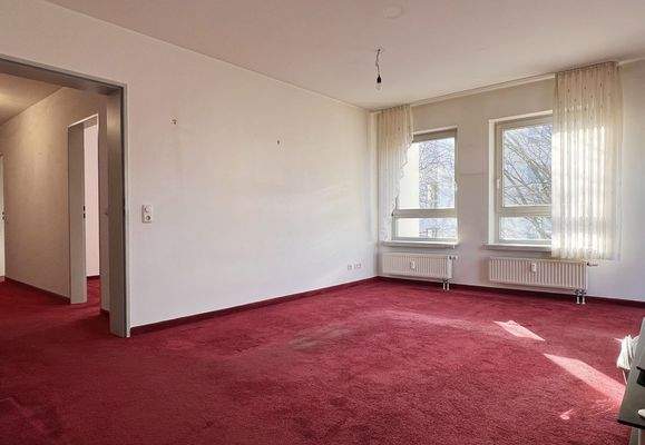 Wohn -Essbereich mit Blick in die Diele