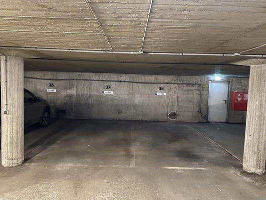 B2518191-E3C5-4E17-8C4D-BCE7E046F196