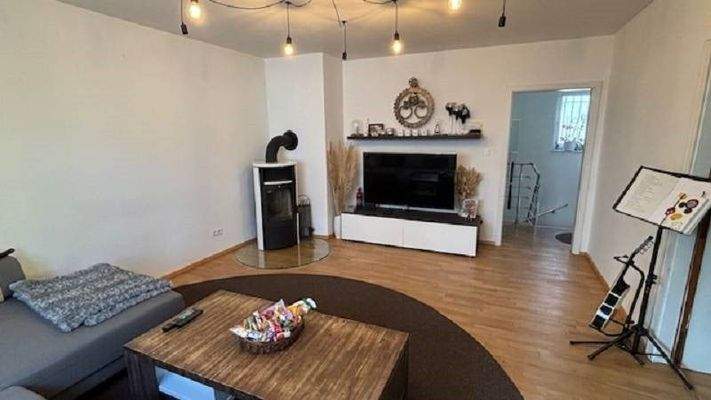 Wohnzimmer mit Kamin