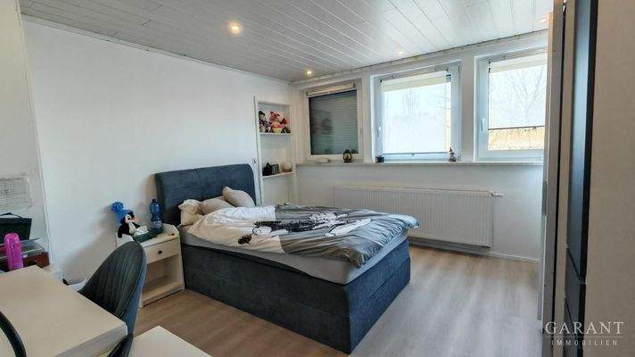 Kindzimmer 1 OG