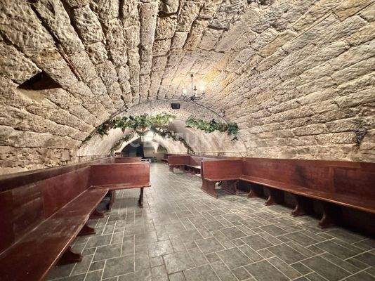 Weinkeller im Hausflügel 2/3