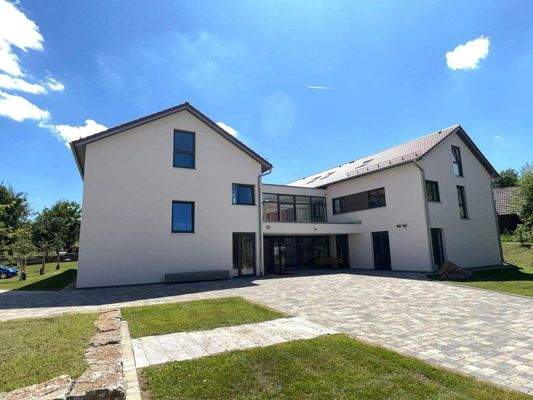 Sonnig. Großzügig. Kommunikativ.