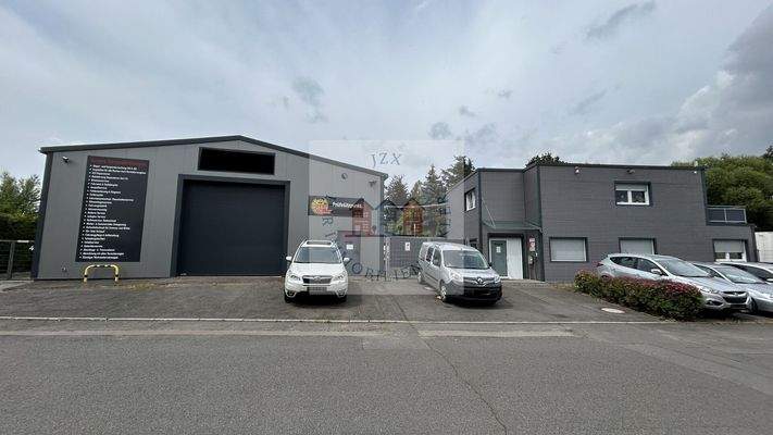 Halle_Eingang_von vorn_bearbeiten1