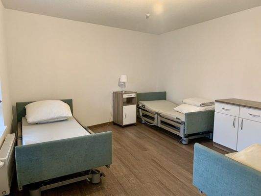 8. Whg 16, vorderes Gebäude, 2-Zimmer, Schlafzimmer 1