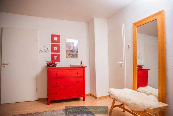 2. OG - freundliches Entree