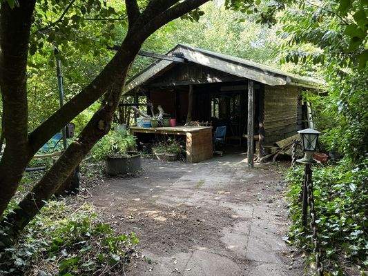 Blockhütte mit Grillecke