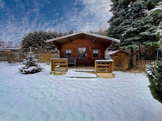 Gartenhaus im Winter