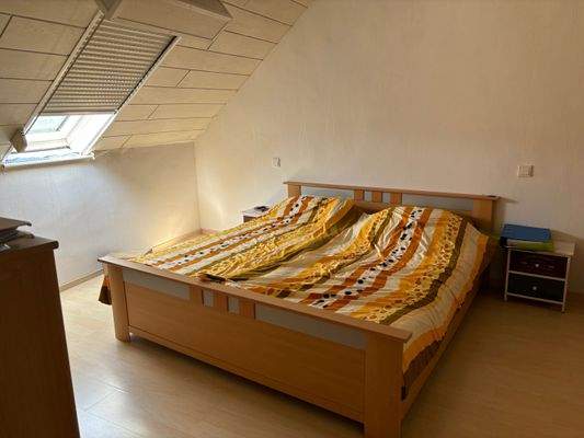 DG: zweites Schlafzimmer