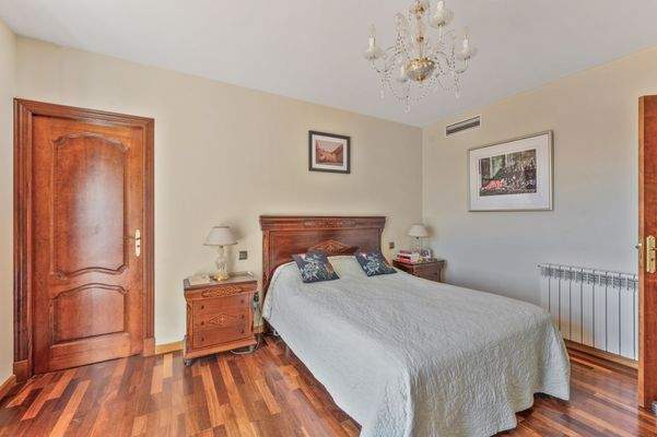 Master bedroom in villa in Palmanova