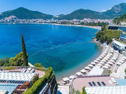 Dukley Exterior (36)