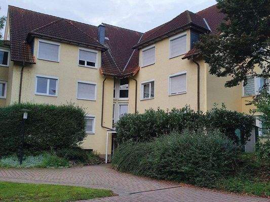 Hausansicht vom Eingang aus gesehen